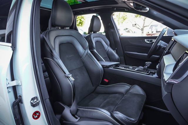 Used 2018 Volvo XC60 T6 R-Design w/ Convenience Package AWD/4WD image 24