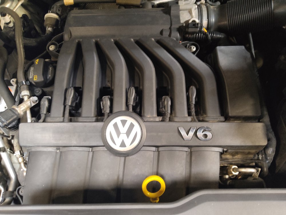 Used 2020 Volkswagen Atlas Cross Sport SEL Premium AWD/4WD image 30