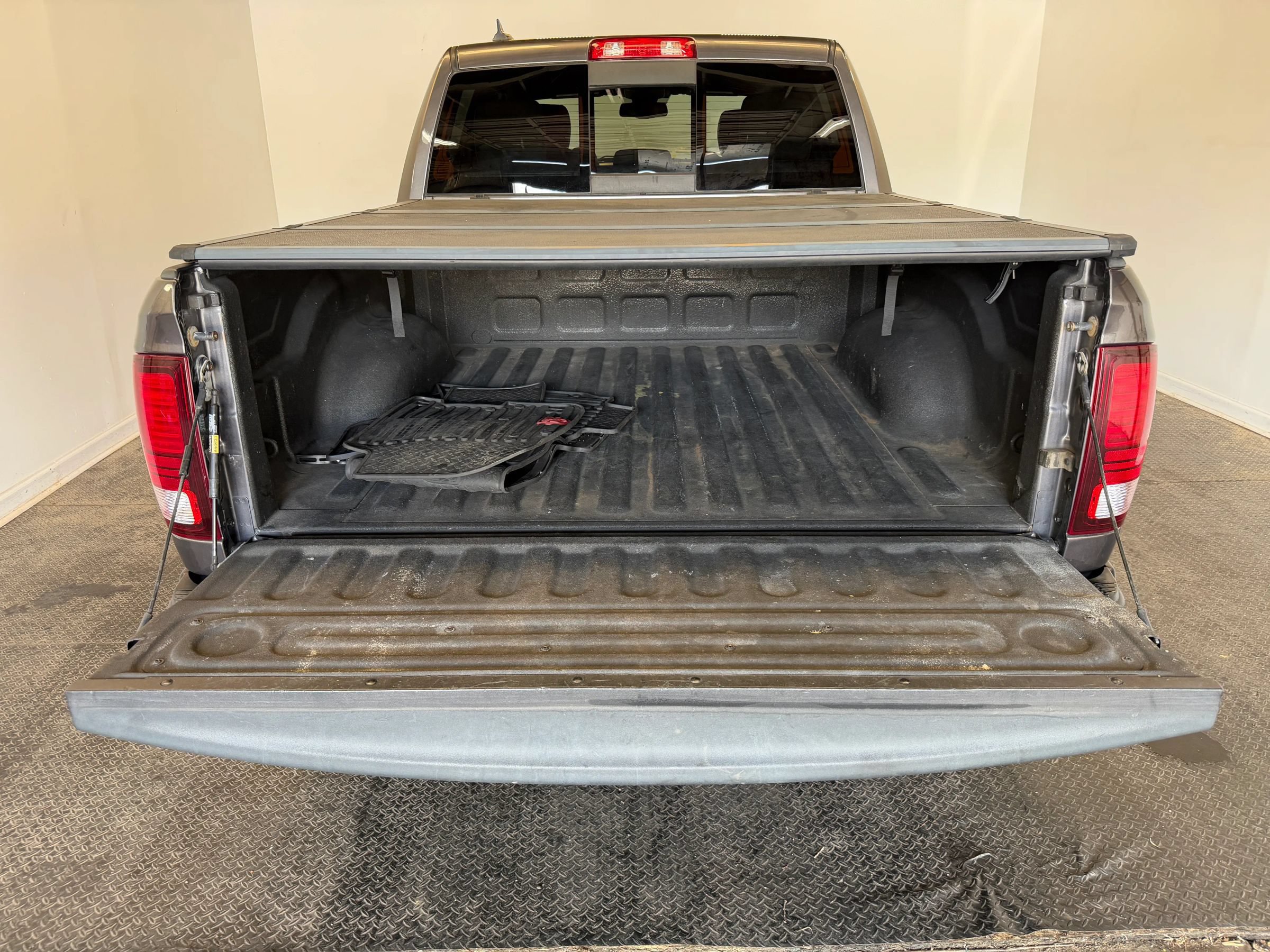 Used 2016 RAM 1500 Rebel w/ Luxury Group AWD/4WD image 8
