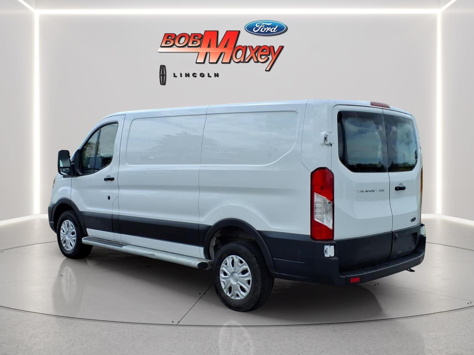 Used 2025 Ford Transit 250 Low Roof w/ Exterior Upgrade Package RWD image 7