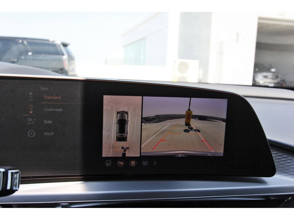 New 2026 Cadillac Lyriq Signature Luxury image 16