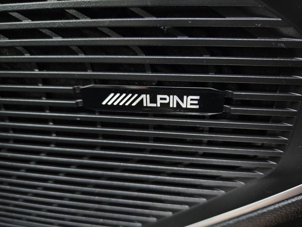 Used 2023 Jeep Wagoneer 4WD w/ Premium Group I image 14