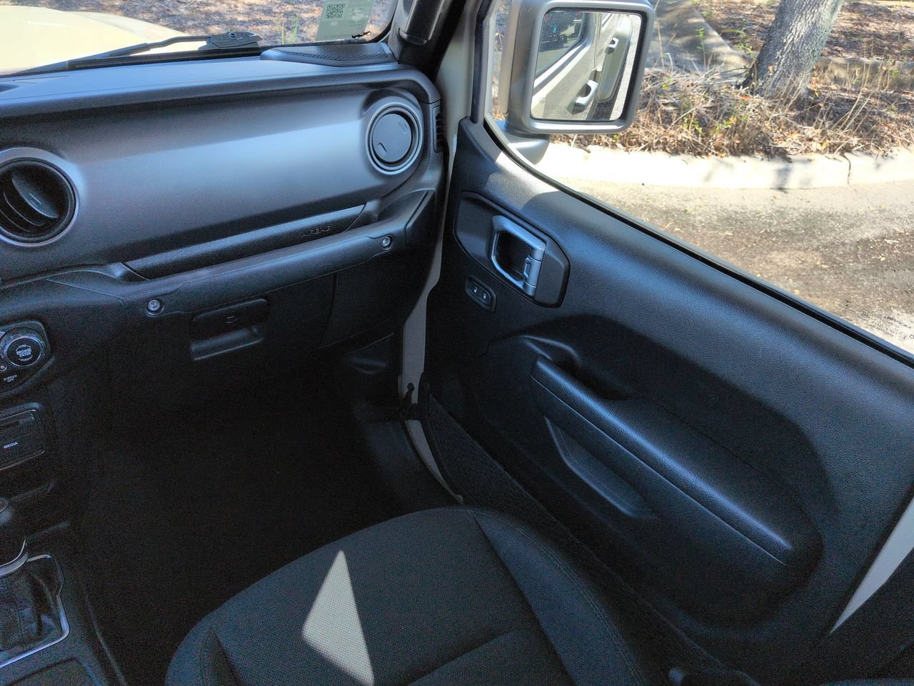 Used 2022 Jeep Gladiator Sport AWD/4WD image 17