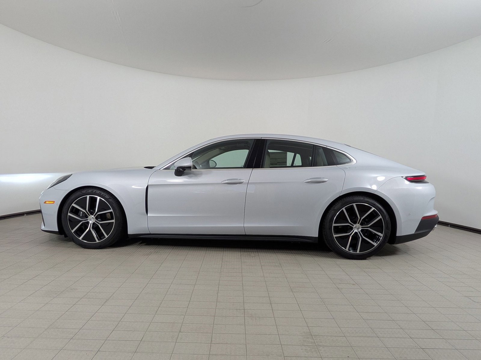 New 2026 Porsche Panamera video 2