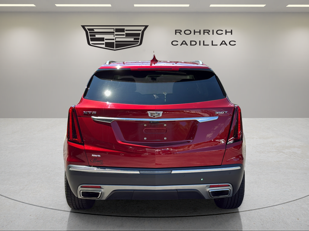 Used 2022 Cadillac XT5 Premium Luxury w/ Technology Package AWD/4WD image 6