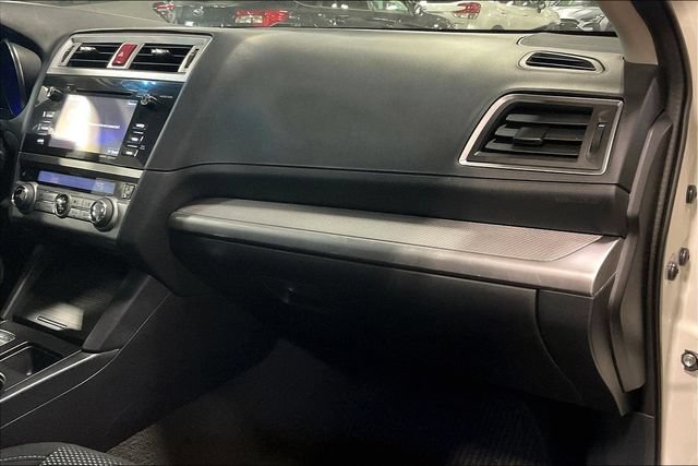 Used 2017 Subaru Outback 2.5i Premium AWD/4WD image 16