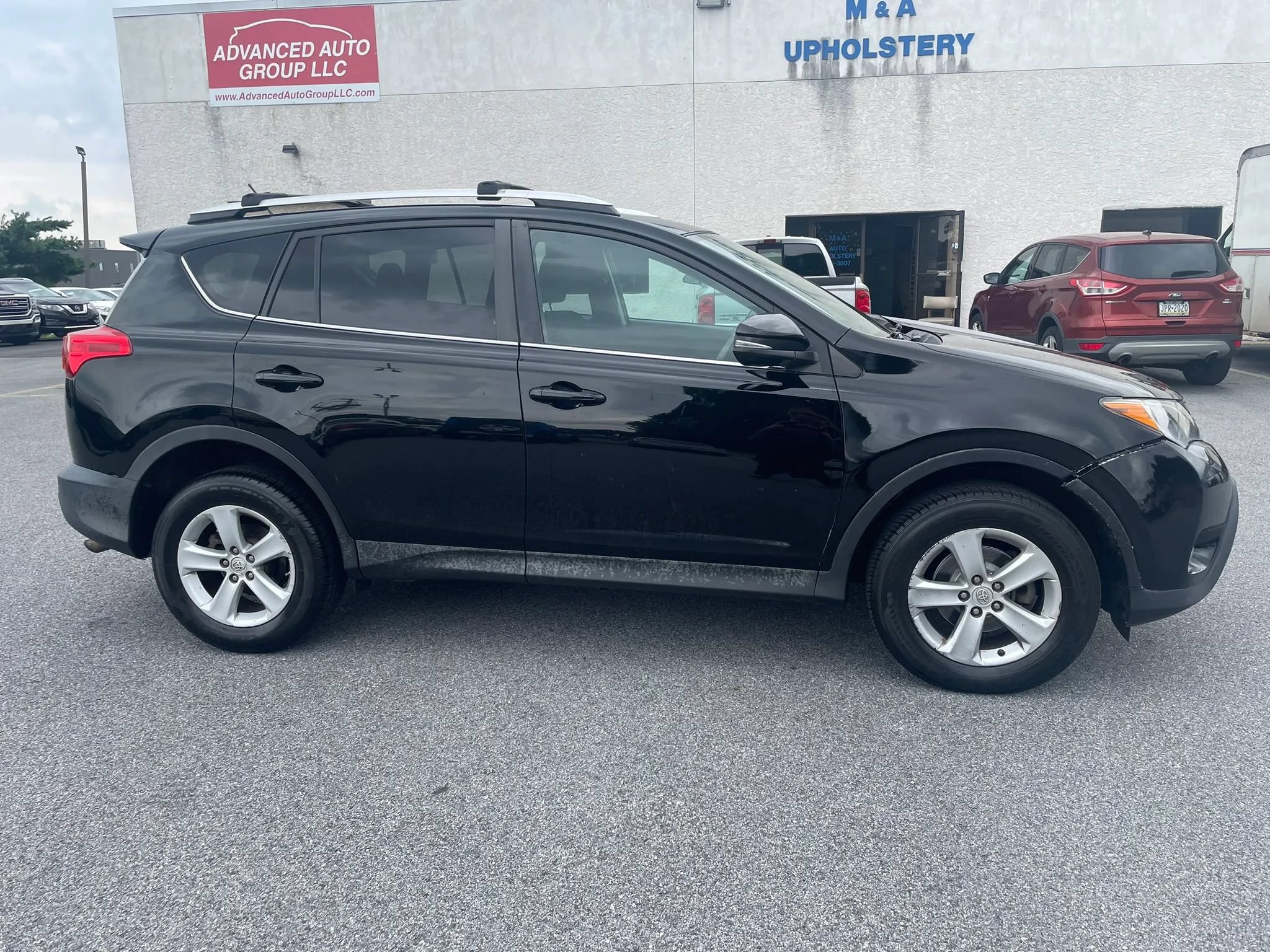 Used 2013 Toyota RAV4 XLE AWD/4WD image 6