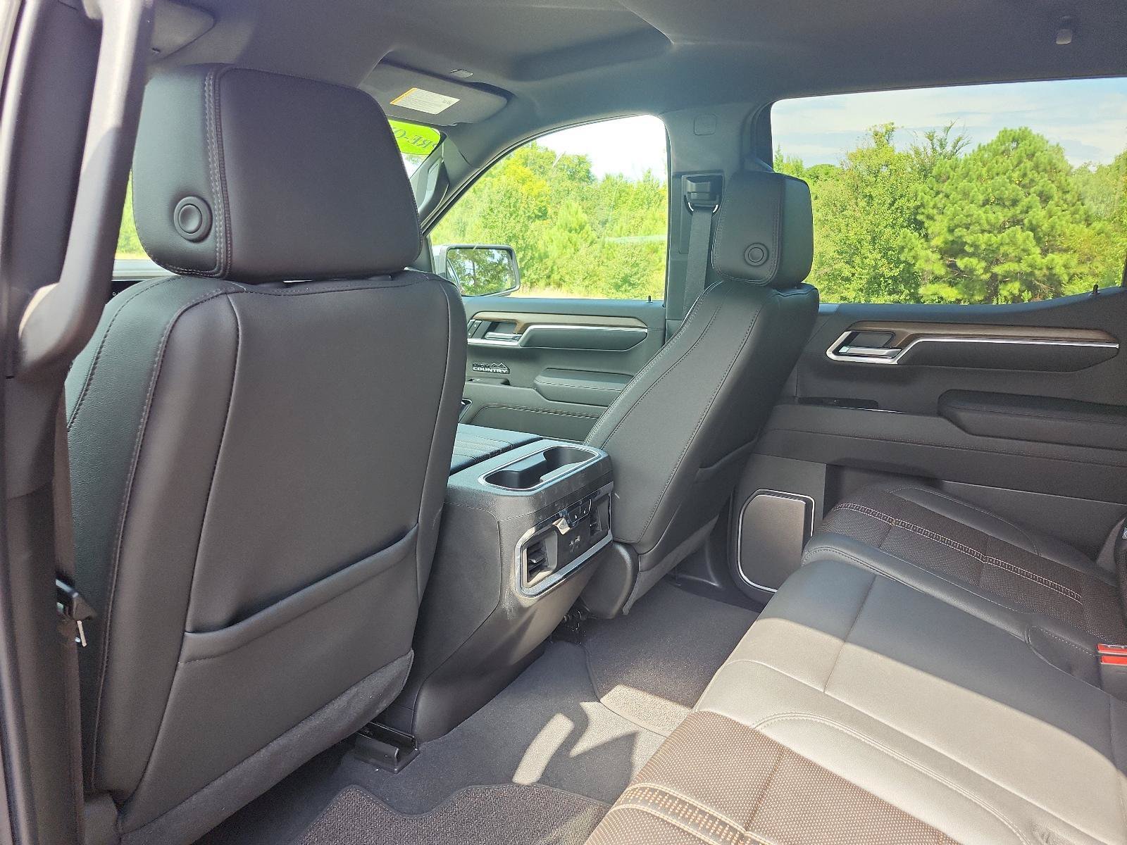 Used 2025 Chevrolet Silverado 1500 High Country AWD/4WD image 12