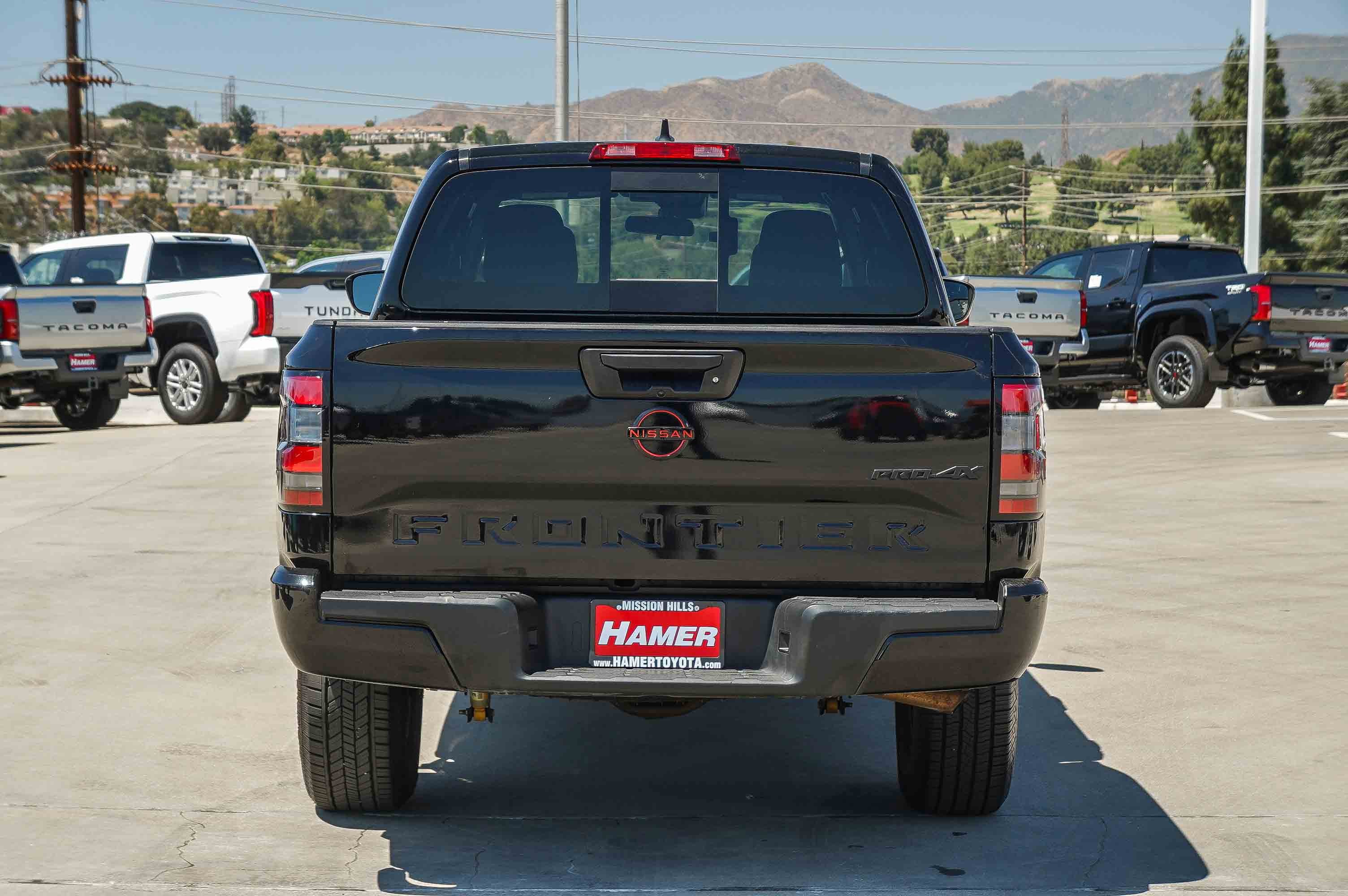 Used 2024 Nissan Frontier PRO-4X AWD/4WD image 6