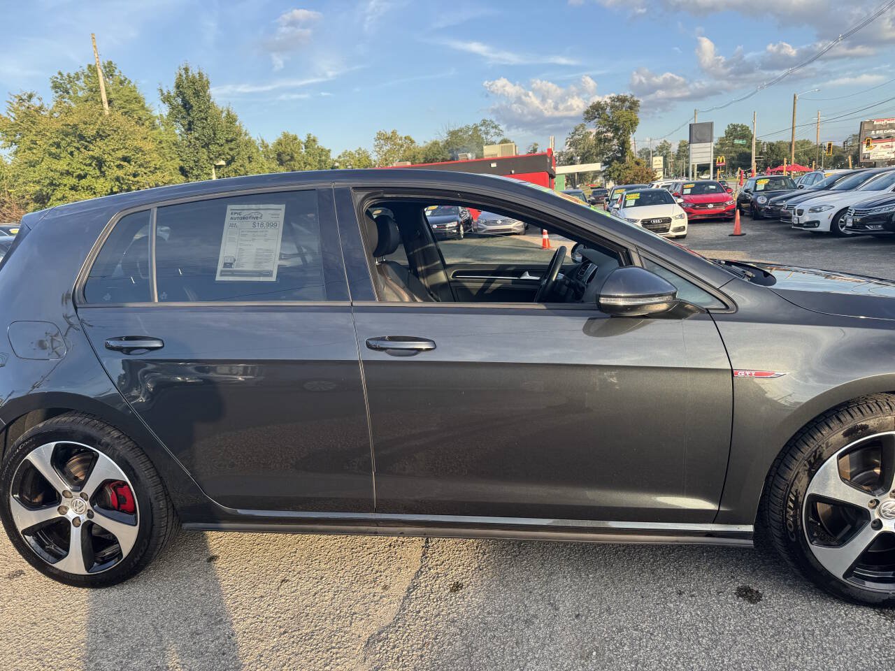 Used 2017 Volkswagen GTI Autobahn FWD image 4