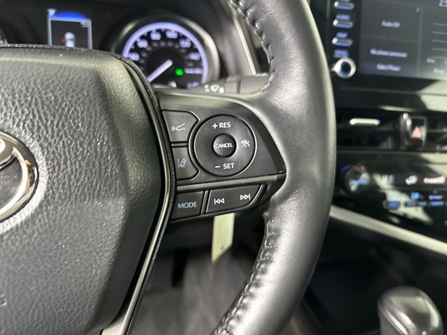 Used 2024 Toyota Camry SE image 16