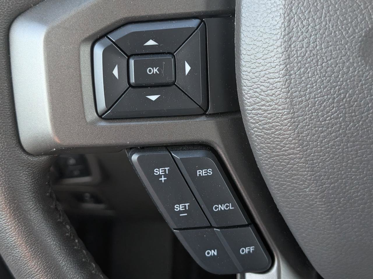 Used 2018 Ford Expedition XLT w/ Equipment Group 201A RWD image 13