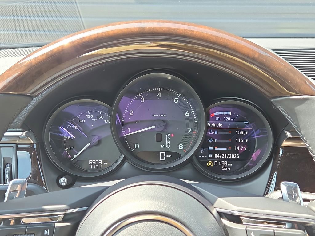 Certified 2026 Porsche Macan AWD/4WD image 10