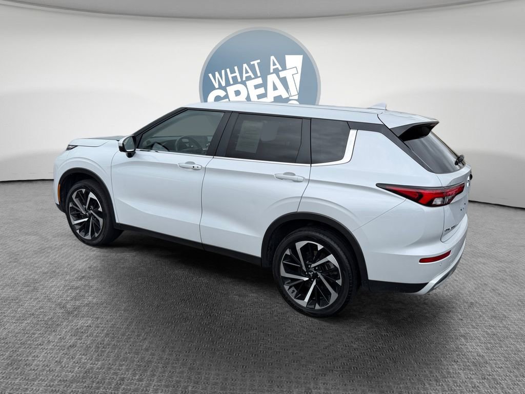 Used 2024 Mitsubishi Outlander SE AWD/4WD image 6
