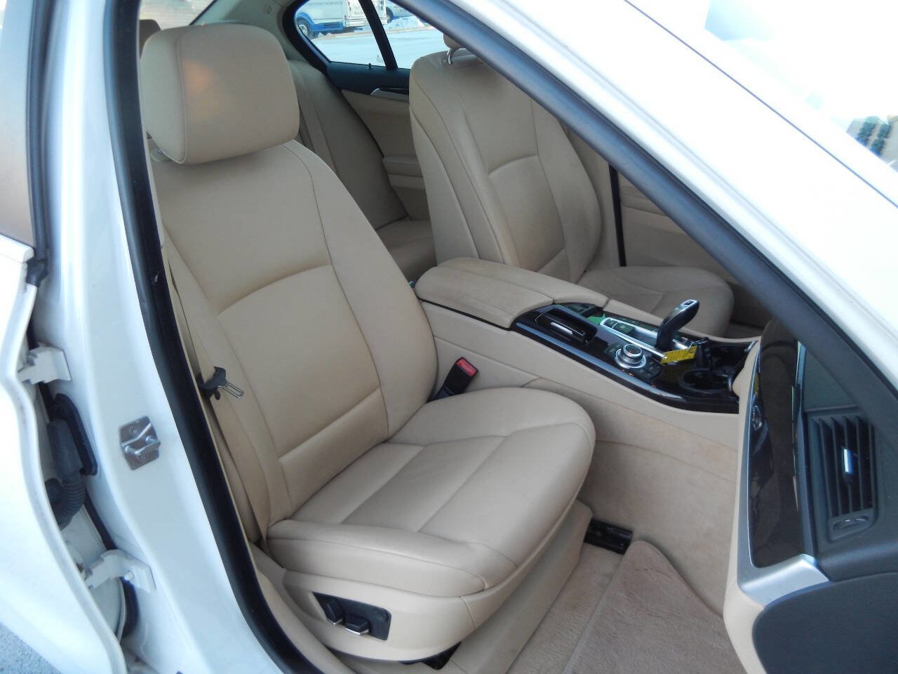Used 2012 BMW 535i xDrive Sedan image 40