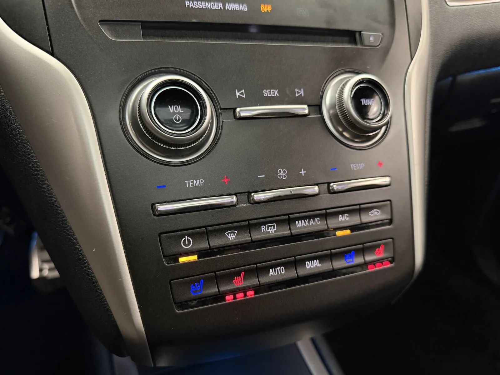 Used 2015 Lincoln MKC AWD w/ Equipment Group 102A Reserve image 20