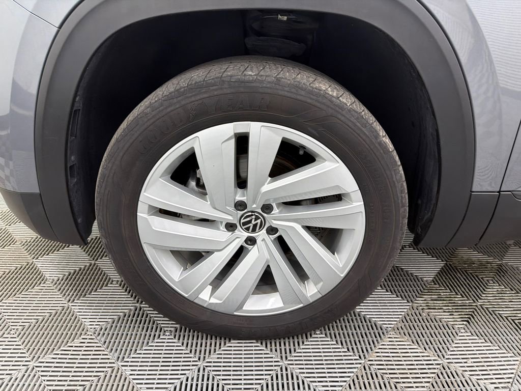 Used 2022 Volkswagen Atlas Cross Sport SE w/ Panoramic Sunroof Package image 12