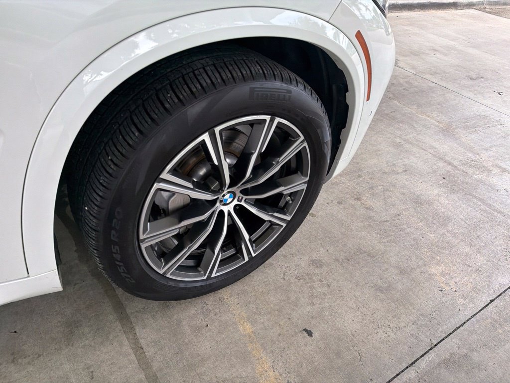 Used 2021 BMW X5 xDrive40i w/ M Sport Package AWD/4WD image 25