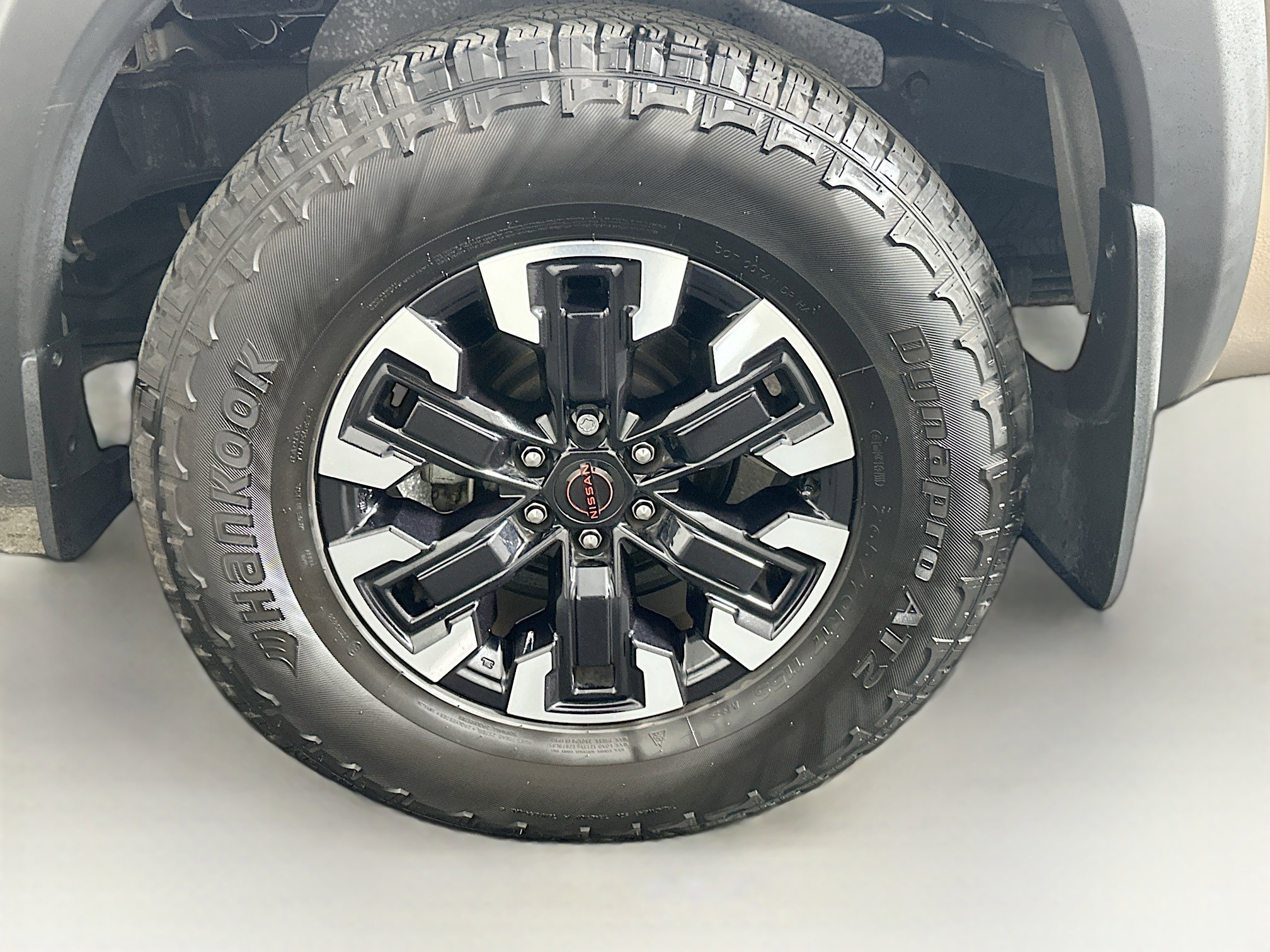 Used 2024 Nissan Frontier Pro-X w/ Pro Convenience Package image 11