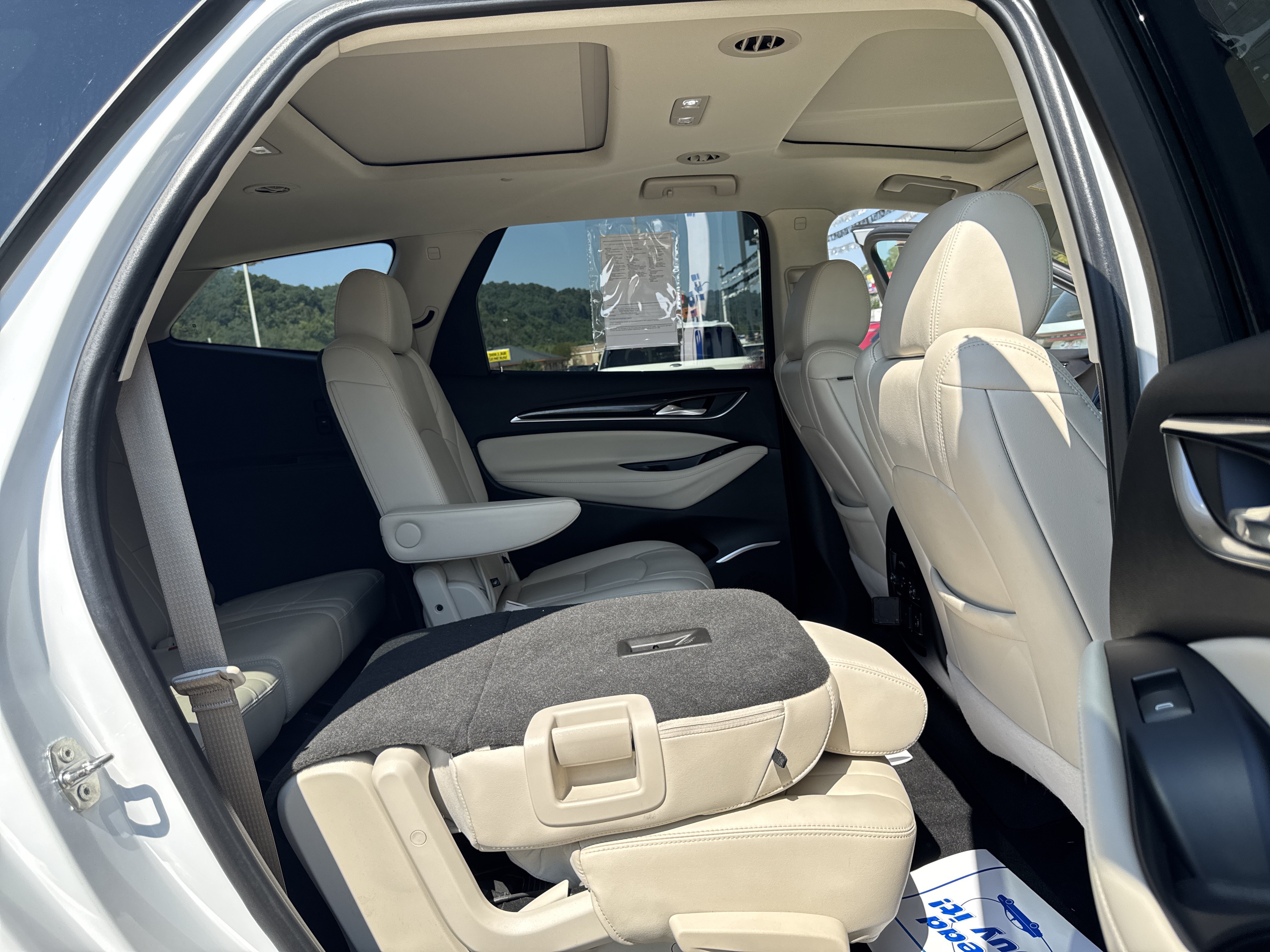 Used 2022 Buick Enclave Premium w/ Experience Buick Package AWD/4WD image 26
