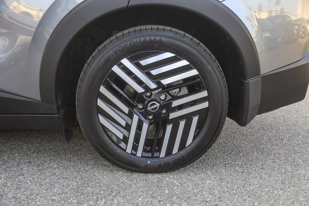 Used 2026 Nissan Leaf SV+ w/ Floor Mat Package (SV+) FWD image 10