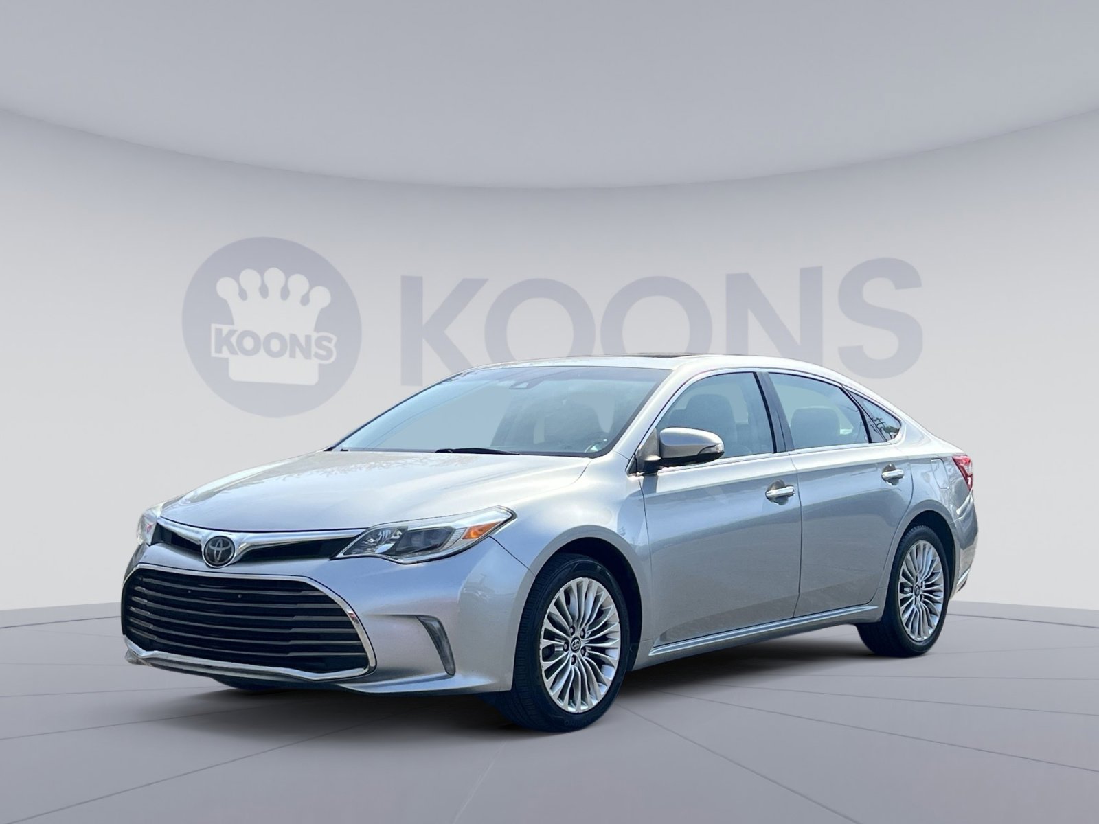 Used 2018 Toyota Avalon Limited w/ All Weather Liner Package image 1