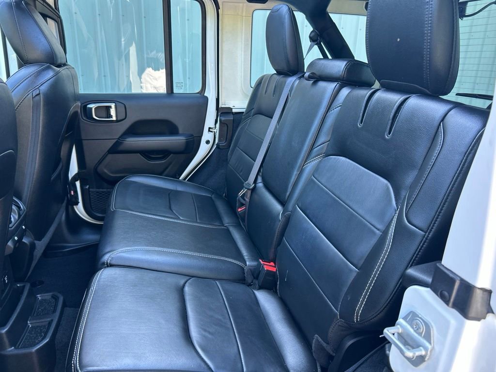 Used 2023 Jeep Wrangler Unlimited Sahara AWD/4WD image 30