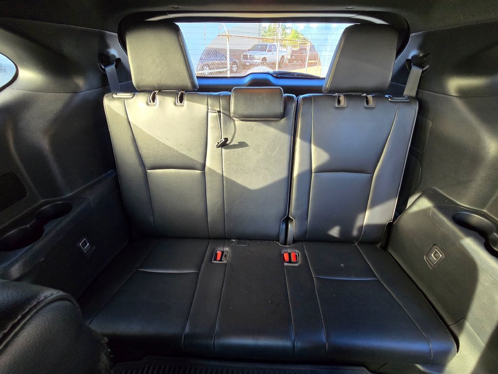 Used 2021 Toyota Highlander XSE FWD image 19