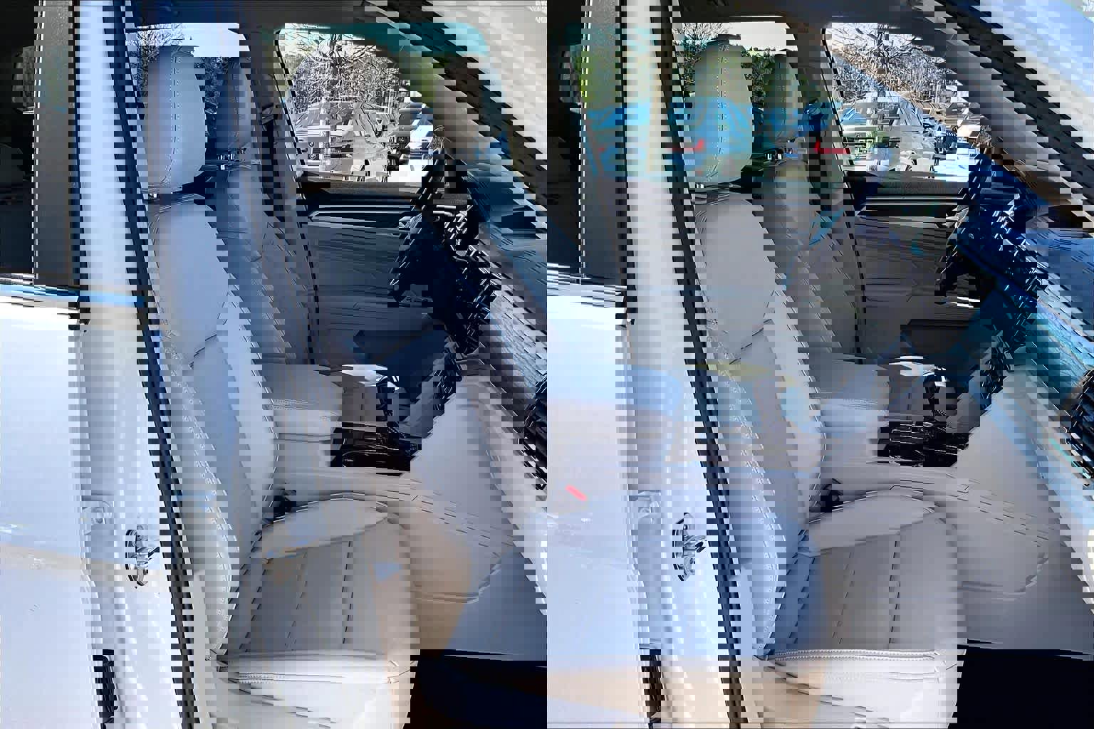 Used 2022 Volkswagen Atlas SE w/ Black Wheel Package image 9