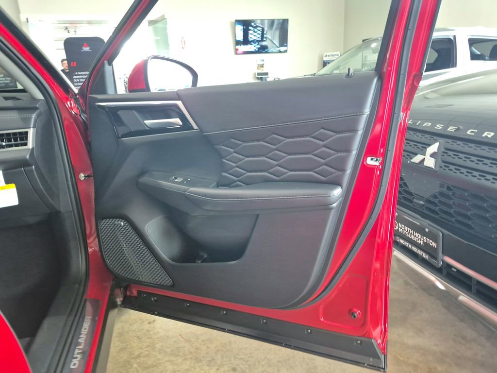 New 2026 Mitsubishi Outlander SEL image 22