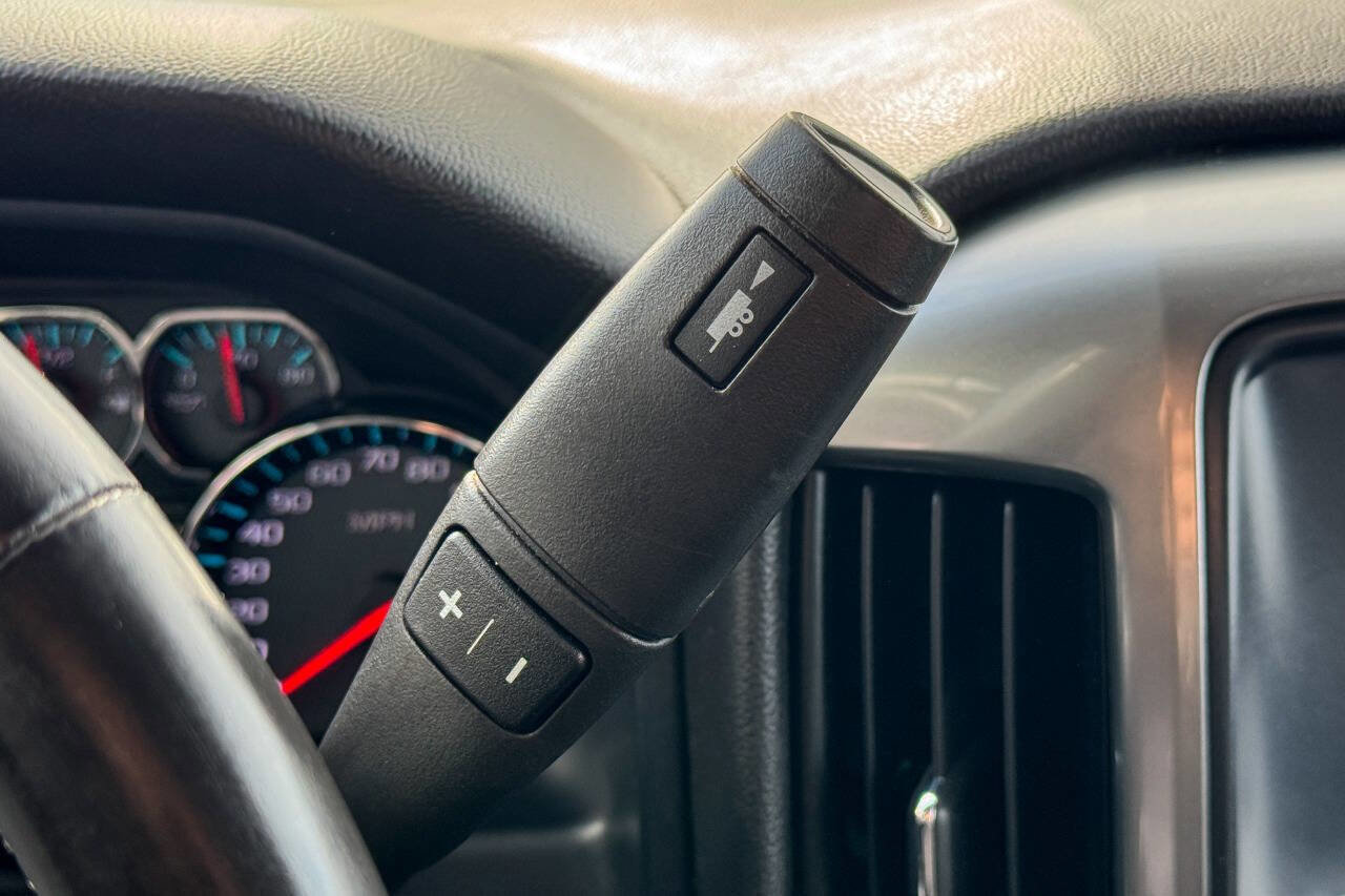 Used 2016 Chevrolet Silverado 2500 LT w/ Midnight Edition image 31