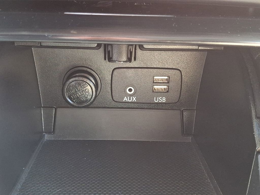 Used 2018 Subaru Legacy 3.6R Limited image 27