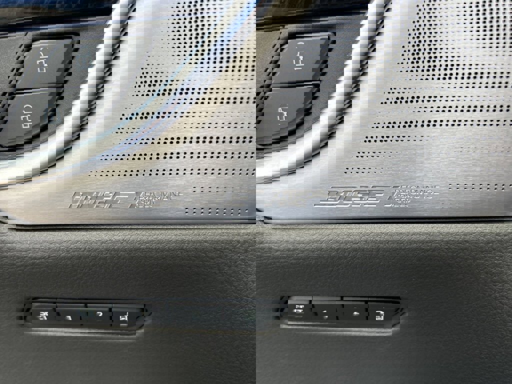 Used 2024 Cadillac XT6 Premium Luxury image 27