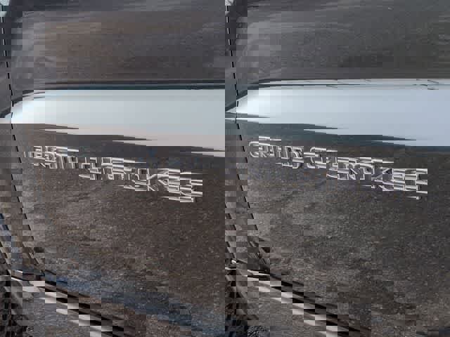 Used 2020 Jeep Grand Cherokee Overland image 13