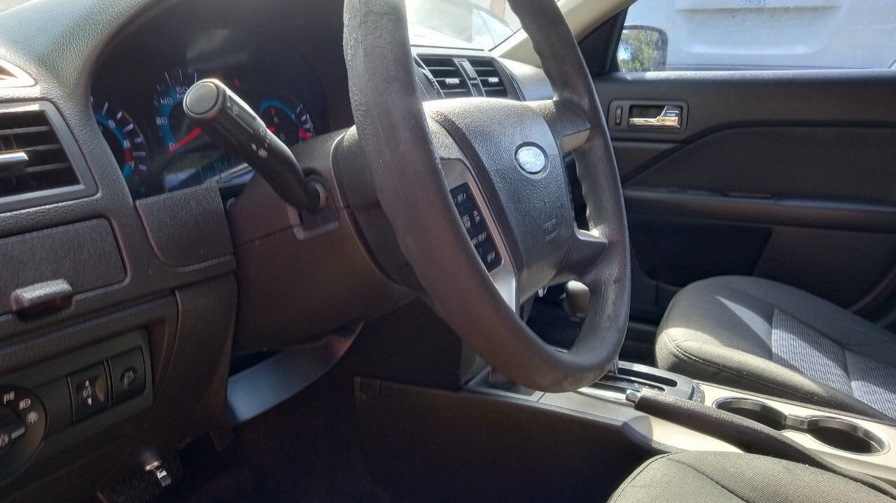 Used 2012 Ford Fusion SE image 10