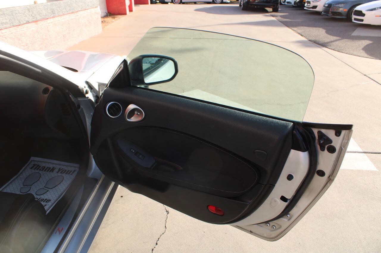 Used 2012 Nissan 370Z Roadster 2dr Convertible image 19
