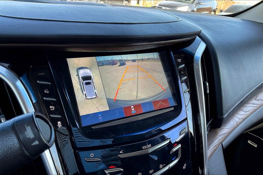 Used 2020 Cadillac Escalade Premium Luxury image 23