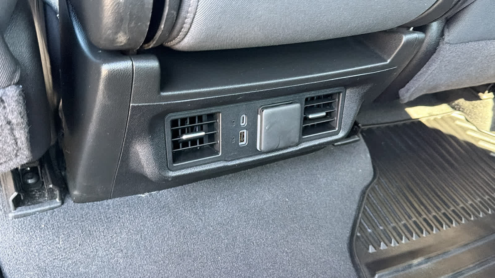 Used 2025 Chevrolet Silverado 1500 LT RWD image 25