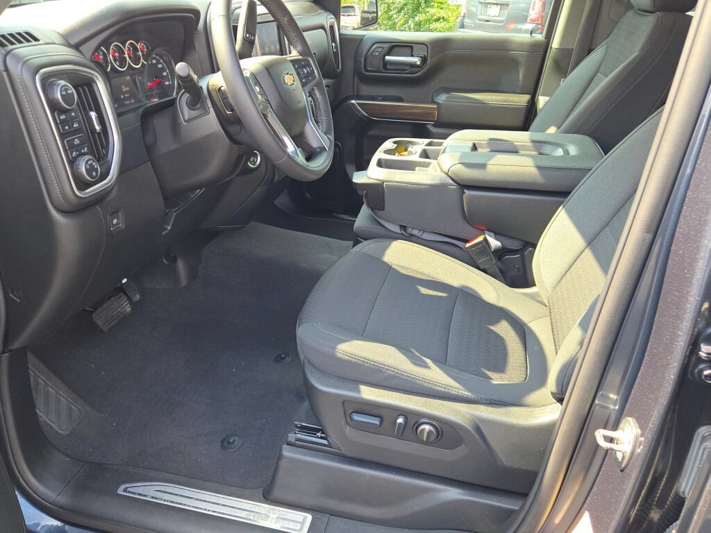 Used 2022 Chevrolet Silverado 1500 LT AWD/4WD image 27