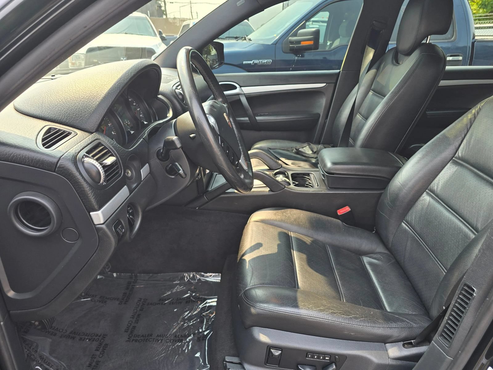 Used 2010 Porsche Cayenne AWD/4WD image 18