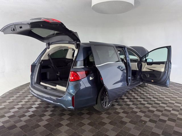 Certified 2026 Honda Odyssey Touring image 19