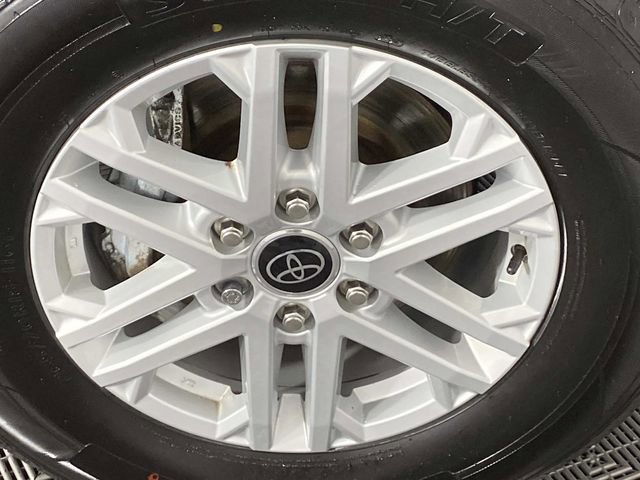 Used 2023 Toyota Tundra SR5 w/ SR5 Premium Package AWD/4WD image 29
