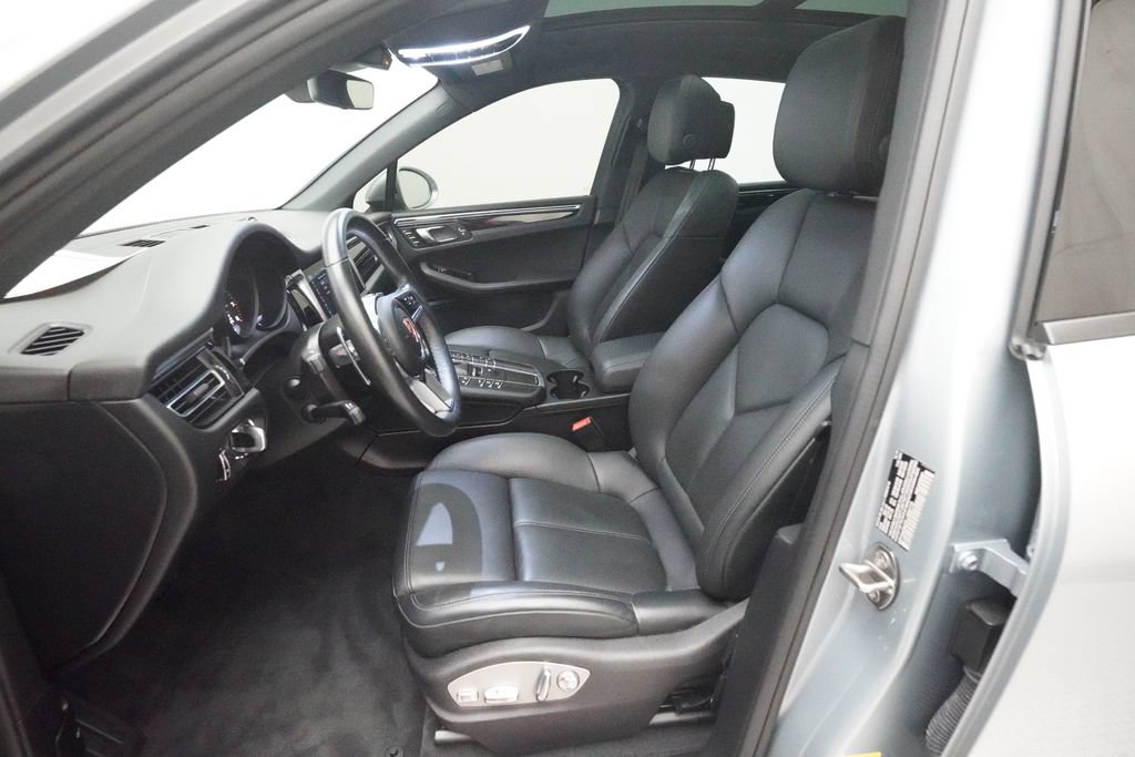 Used 2020 Porsche Macan AWD/4WD image 13