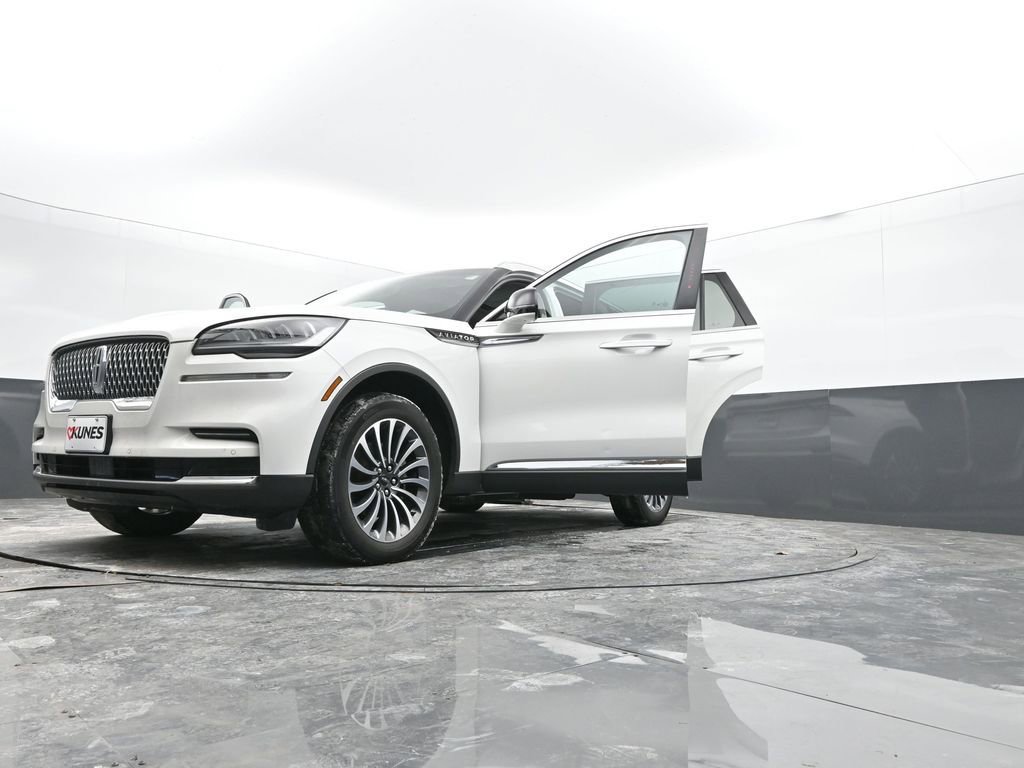 Used 2023 Lincoln Aviator AWD w/ Premium Package image 72
