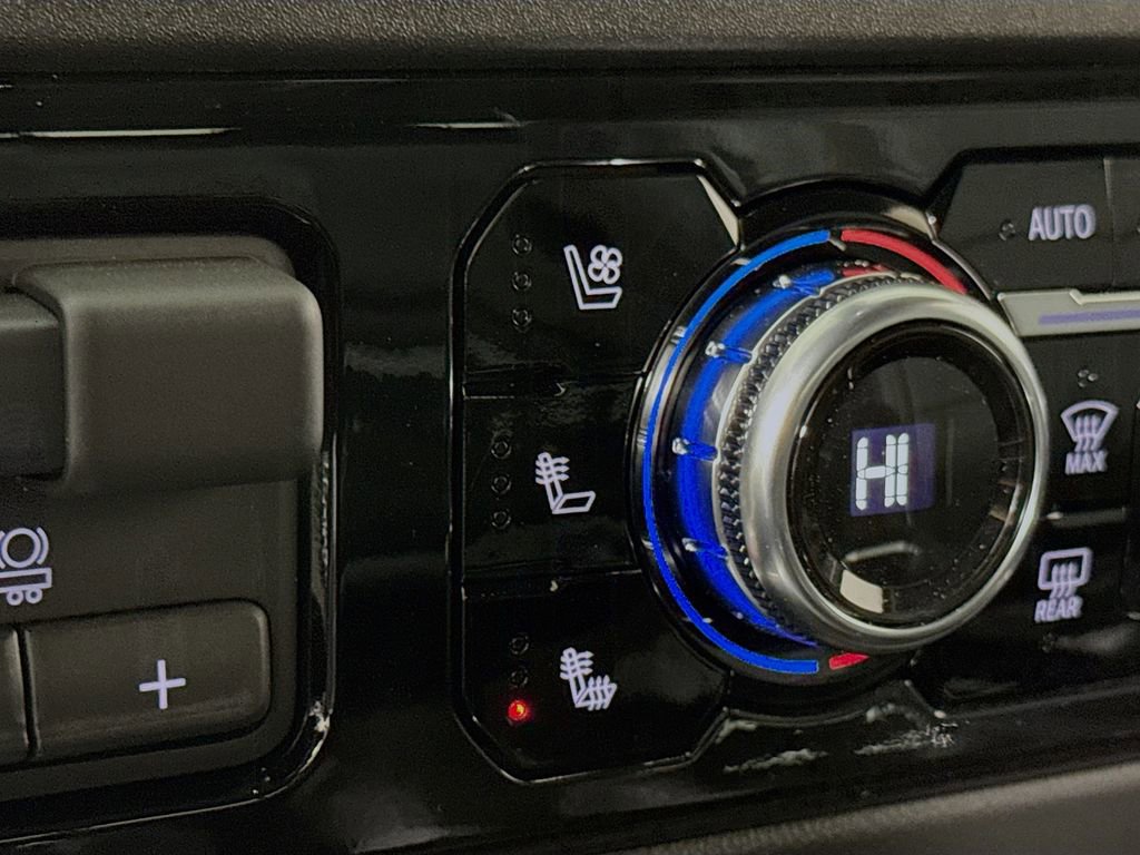 Certified 2026 GMC Sierra 1500 SLT image 19