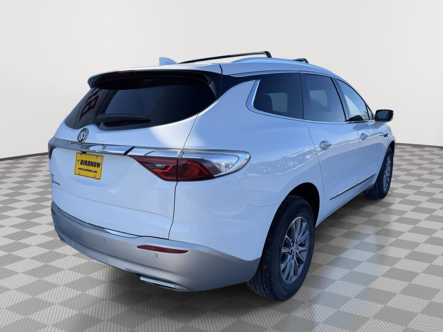 Used 2023 Buick Enclave Essence image 3