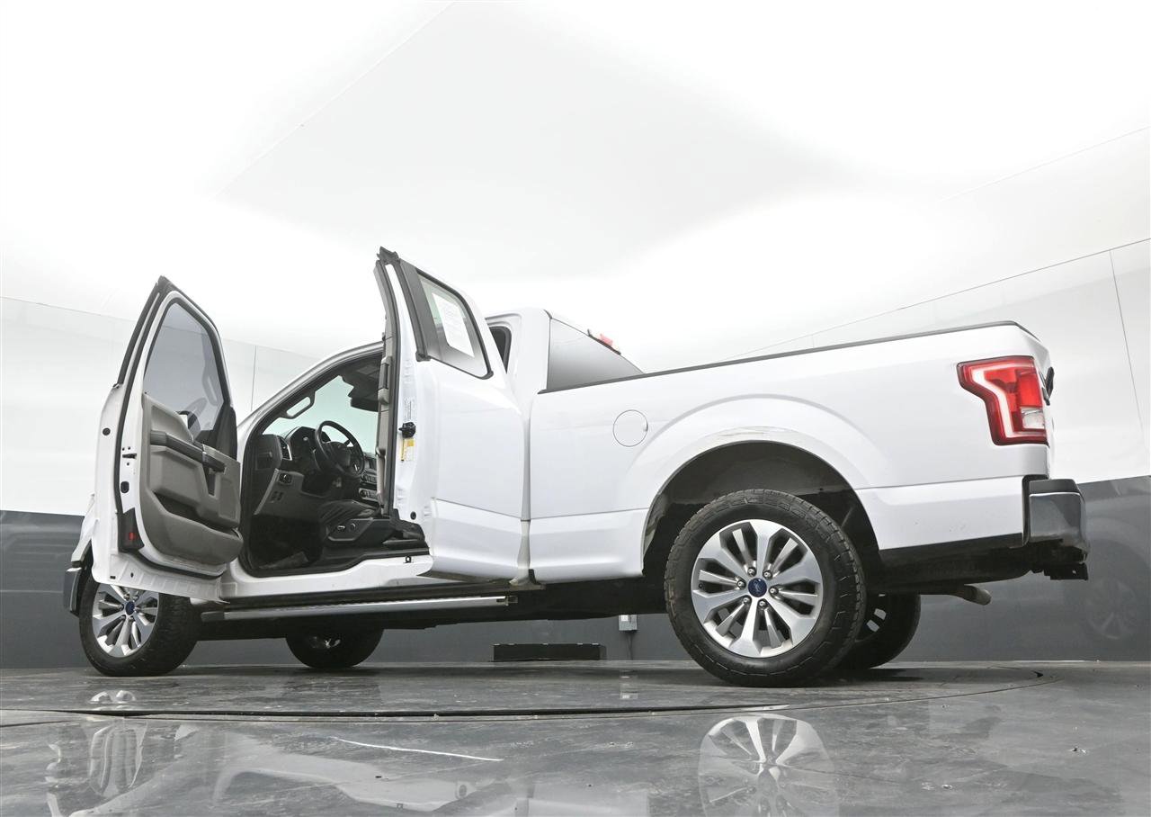 Used 2015 Ford F150 XLT w/ Equipment Group 301A Mid RWD image 40