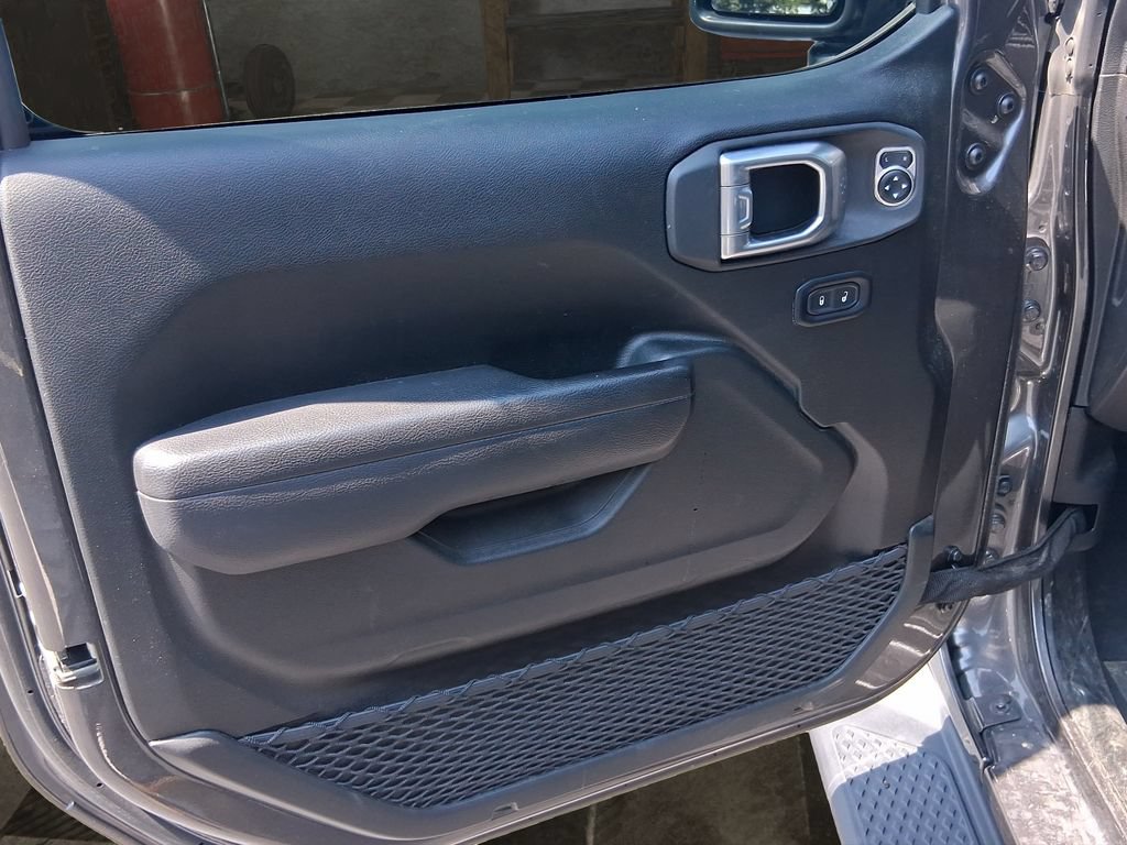 Used 2025 Jeep Gladiator Sport AWD/4WD image 14
