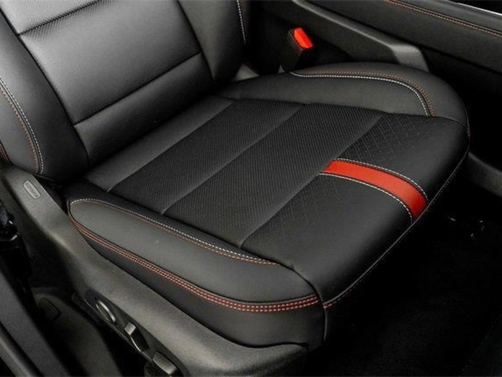 Used 2026 Chevrolet Traverse RS AWD/4WD image 6