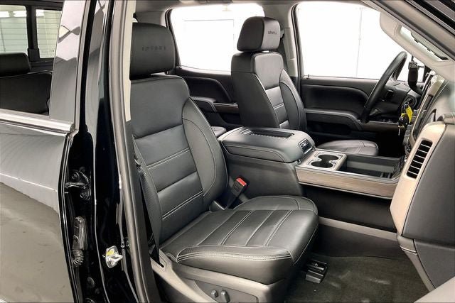 Used 2018 GMC Sierra 2500 Denali w/ Duramax Plus Package AWD/4WD image 7